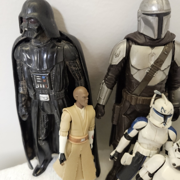 Star Wars Action Figure Set - Black, White, Tan - Picture 6 of 16